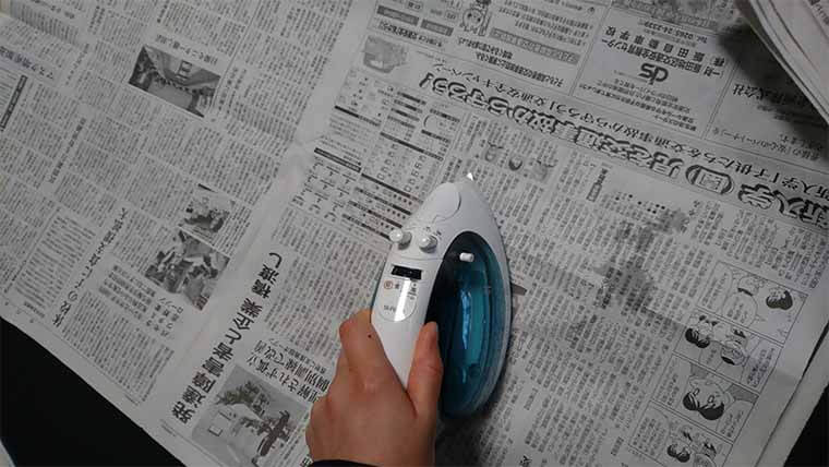 新聞紙からトイレットペーパーを作る