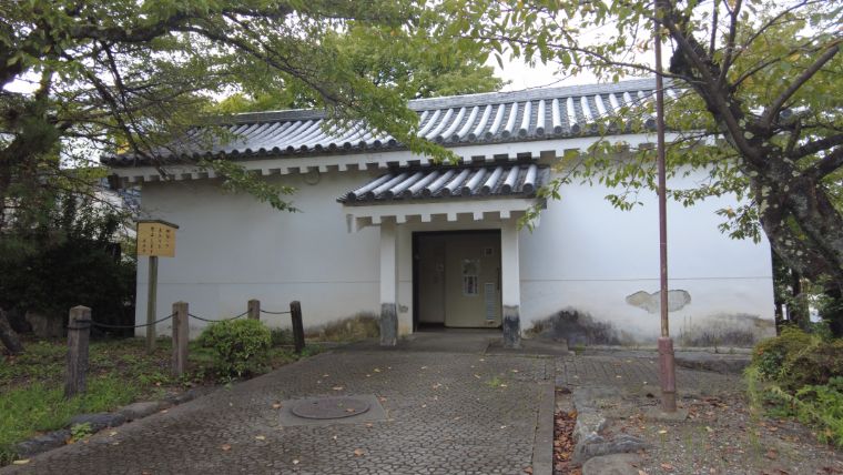 豊公園トイレ