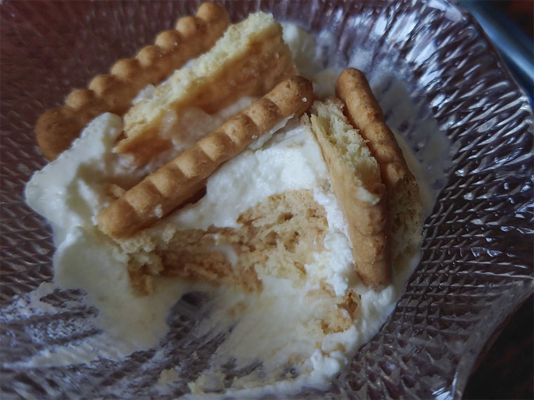 ココナッツサブレ