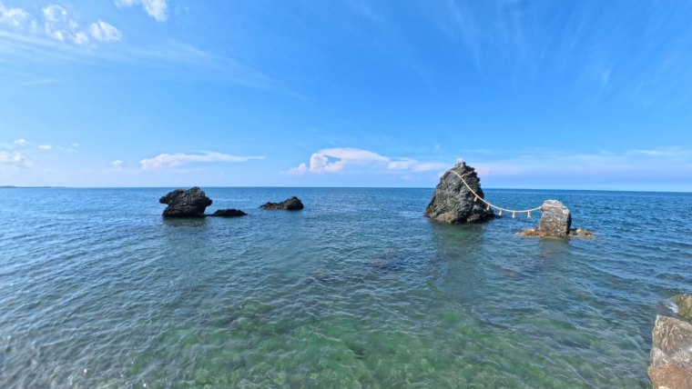 二見浦海岸夫婦岩